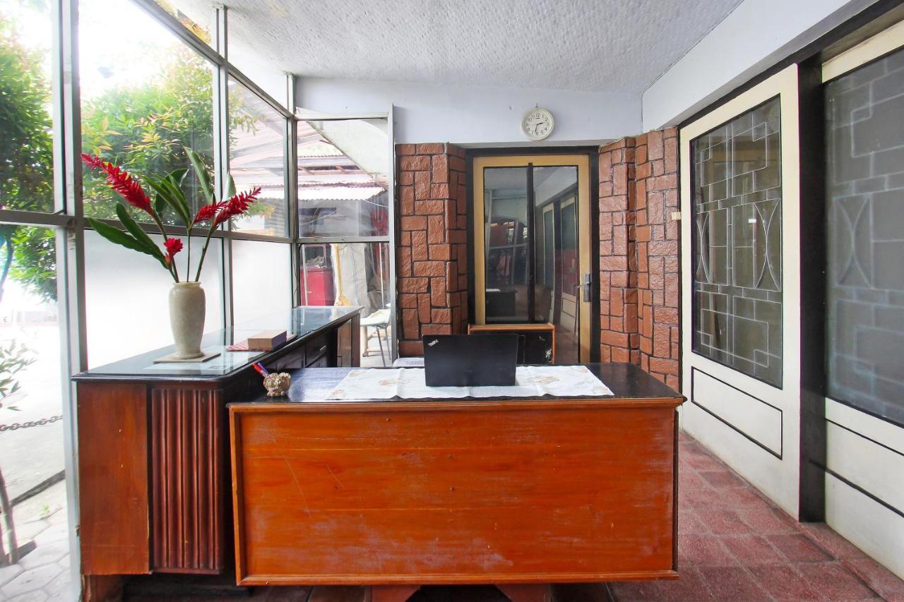 Oyo 91516 Wisata Hotel Mataram Eksteriør billede